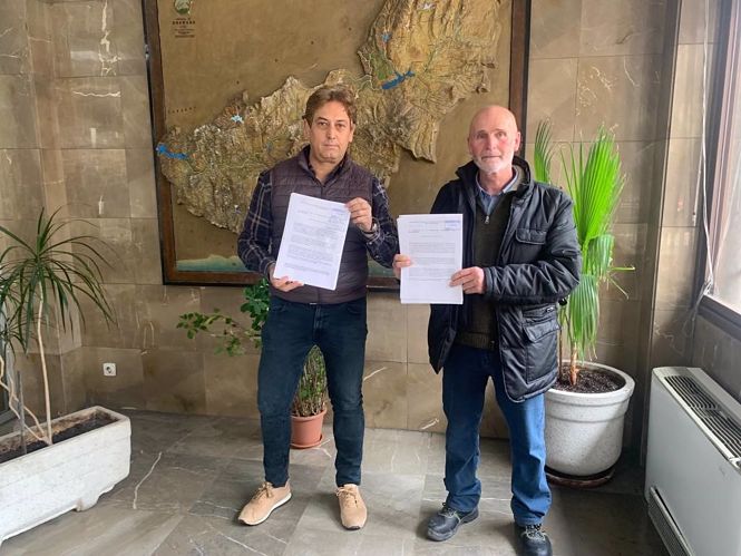 Miguel Pérez, alcalde de Castril, y Miguel Ortiz, de la plataforma en defensa del río, presentan alegaciones ante la CHG (PLATAFORMA DEFENSA RÍO CASTRIL) 