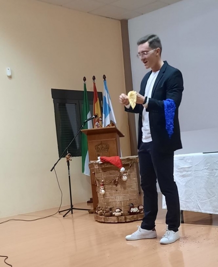 Espectáculo de magia celebrado en Ambroz (AYTO. VEGAS DEL GENIL) Espectáculo de magia celebrado en Ambroz (AYTO. VEGAS DEL GENIL)