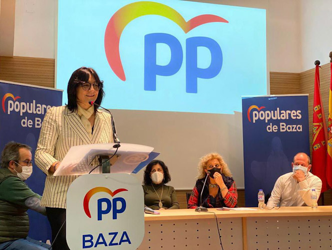 La presidenta del PP de Baza, María José Martín (PP) 