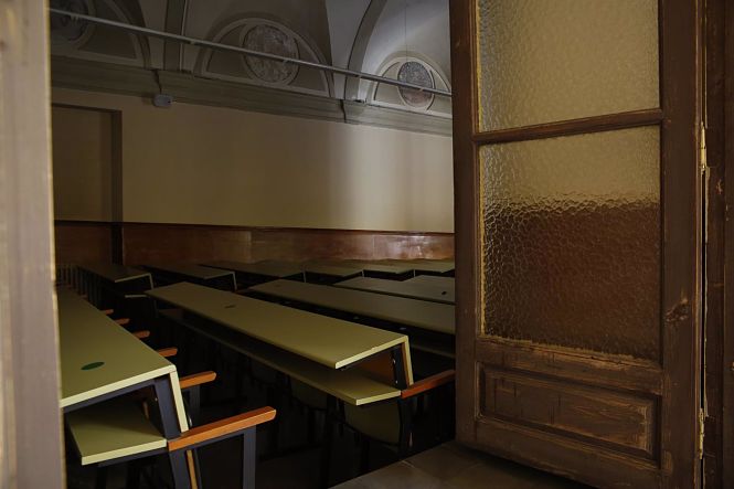 Aula de la UGR en imagen de archivo (ÁLEX CÁMARA - EUROPA PRESS) 