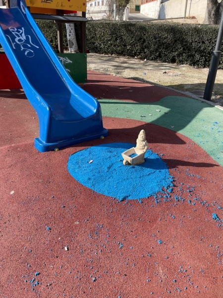 Desperfectos en uno de los dos parques (AYTO. BAZA)