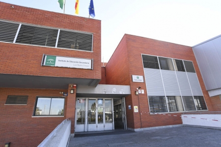 Fachada del IES Luis Bueno Crespo (AYTO. ARMILLA) Fachada del IES Luis Bueno Crespo (AYTO. ARMILLA)