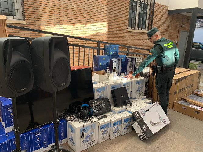 Imagen de los efectos recuperados (GUARDIA CIVIL) 