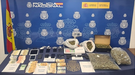 Imagen del dinero incautado (POLICÍA NACIONAL) Imagen del dinero incautado (POLICÍA NACIONAL)