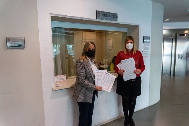 El PP presenta firmas recogidas en Monachil por el retén de bomberos en Pradollano (PP) 