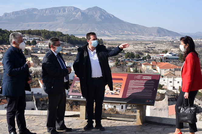 Imagen de la visita a Benamaurel (R. MARTÍNEZ / DIPGRA) 