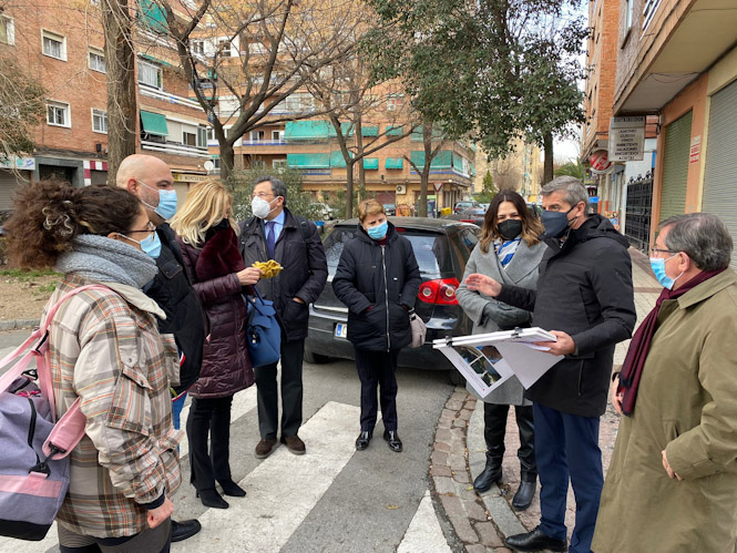 Imagen de la visita a La Chana (PP)