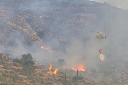 Imagen de archivo del incendio forestal en un paraje de Lecrín (Granada) y que ya ha sido extinguido (INFOCA)