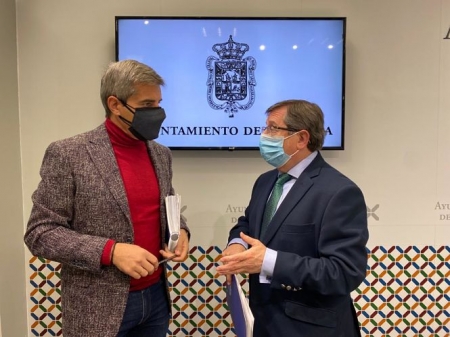César Díaz y Luis González en rueda de prensa (PP)