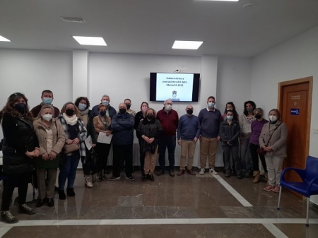 El alcalde y el concejal de Igualdad de Monachil presentan las nuevas subvenciones a las asociaciones del municipio (AYTO. MONACHIL) El alcalde y el concejal de Igualdad de Monachil presentan las nuevas subvenciones a las asociaciones del municipio (AYTO. MONACHIL)