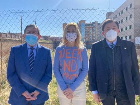 Luis González, Pepa Rubia y Carlos Ruiz Cosano han visitado los terrenos (PP)