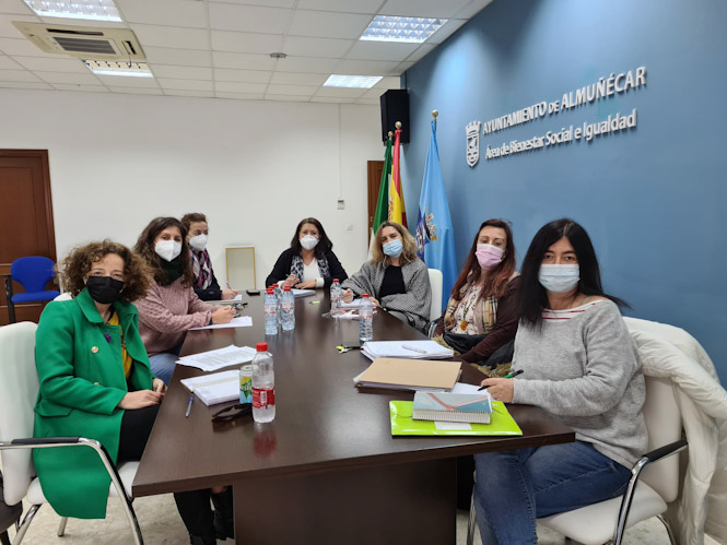 Imagen de la reunión (AYTO. ALMUÑÉCAR)