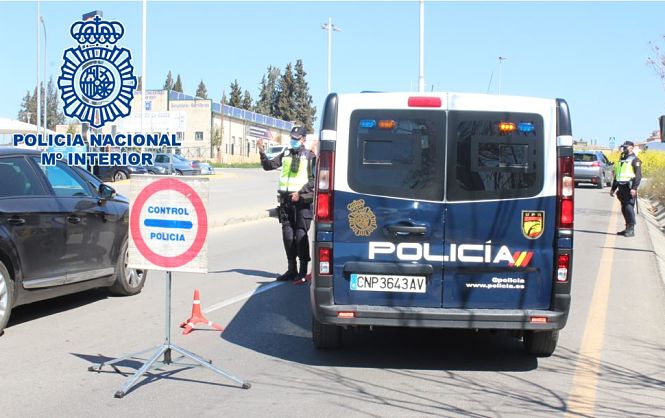 Imagen de un control policial (POLICIA NACIONAL)