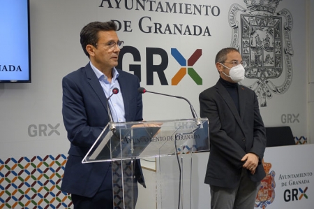 El alcalde de Granada, Francisco Cuenca (JAVIER ALGARRA / AYUNTAMIENTO) 