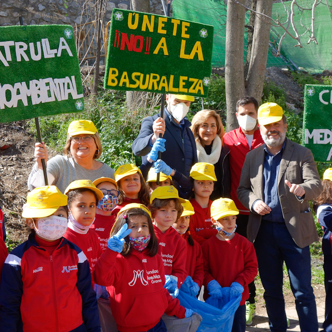 Imagen de la patrulla medioambiental (JAVIER ALGARRA/ AYUNTAMIENTO)