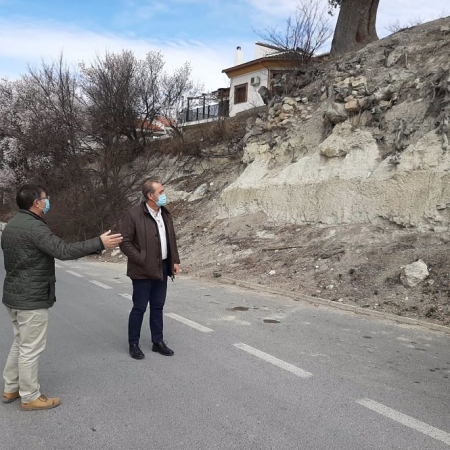El delegado de Regeneración, Justicia y Administración Local de la Junta en Granada, Enrique Barchino, en una visita a Orce (JUNTA DE ANDALUCÍA) El delegado de Regeneración, Justicia y Administración Local de la Junta en Granada, Enrique Barchino, en una visita a Orce (JUNTA DE ANDALUCÍA)