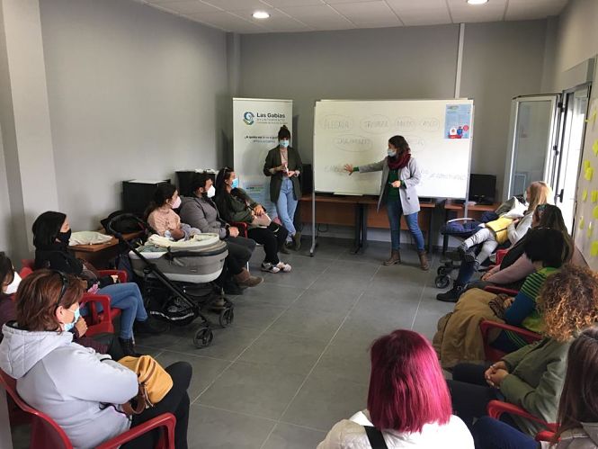 Marta Martín, educadora y Marta Ponce, psicóloga, responsables de Familia e Infancia de los Servicios Sociales Comunitarios del Ayuntamiento de Las Gabias (AYTO. LAS GABIAS)