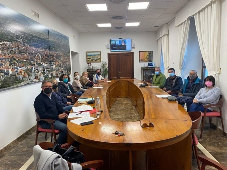 Imagen de la reunión (AYTO. BAZA)