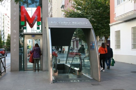 Entrada al metro de Méndez Núñez (JUNTA)
