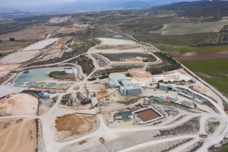 Yacimiento de celestina explotado por Kandelium Minerales (AMINEM)