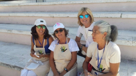 Algunas de las voluntarias de `La Zubia voluntaria` que participan en el programa `Contigo en la distancia` (AYTO. LA ZUBIA)