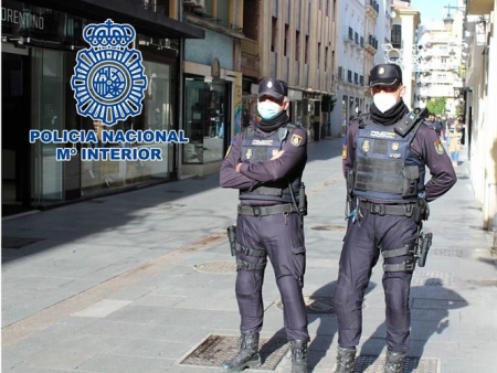 Imagen de una patrulla urbana (POLICÍA NACIONAL) Imagen de una patrulla urbana (POLICÍA NACIONAL)