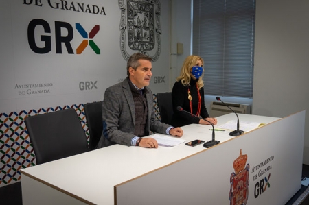 César Días y Pepa Rubia en rueda de prensa (PP)