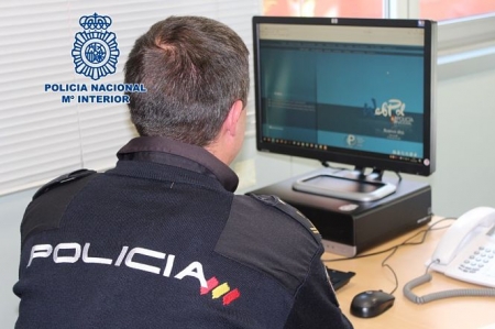 Agente de la Policía Nacional (POLICÍA ANCIONAL) Agente de la Policía Nacional (POLICÍA ANCIONAL)