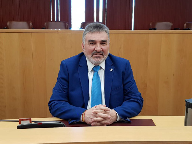 El portavoz del PP en el Ayuntamiento de Santa Fe)