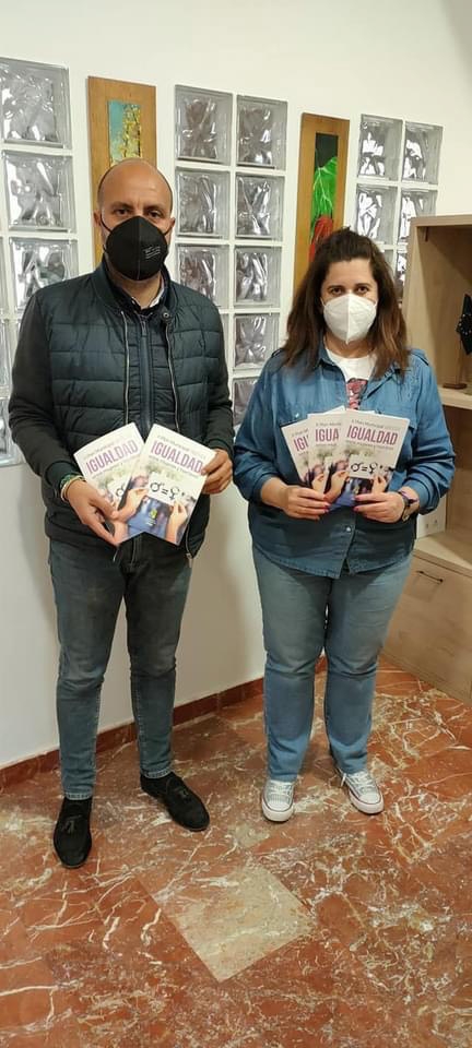 El alcalde de Otura y la concejala de Igualdad presentan el II Plan de Igualdad del municipio (AYTO. OTURA)