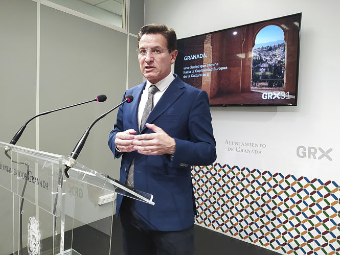 El concejal para Proyectos Estratégicos Granada 2031, Luis Salvador (JAVIER ALGARRA / AYUNTAMIENTO)