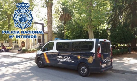 Furgón de la Policía Nacional (POLICÍA NACIONAL) Furgón de la Policía Nacional (POLICÍA NACIONAL)