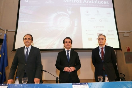 Mesa inaugural de las jornadas (JUNTA) Mesa inaugural de las jornadas (JUNTA)