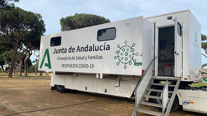 Vehículo de respuesta covid de la Junta de Andalucía (COVID-19) 