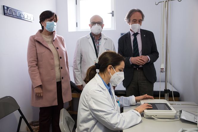 El Delegado de Salud ha entregado los dispositivos (JUNTA)