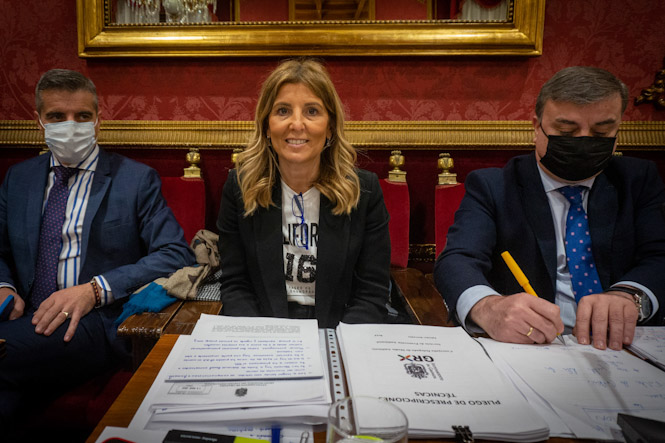 César Díaz, Eva Martín y Francisco Fuentes durante el pleno (PP)