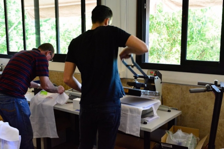 Imagen de archivo de uno de los talleres realizados por Cáritas Diocesana de Granada, ONG colaboradora en el Festival Solidario de Ciencias (CÁRITAS) Imagen de archivo de uno de los talleres realizados por Cáritas Diocesana de Granada, ONG colaboradora en el Festival Solidario de Ciencias (CÁRITAS)