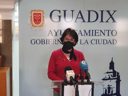 Presentación del recital músico poético (AYTO. GUADIX)