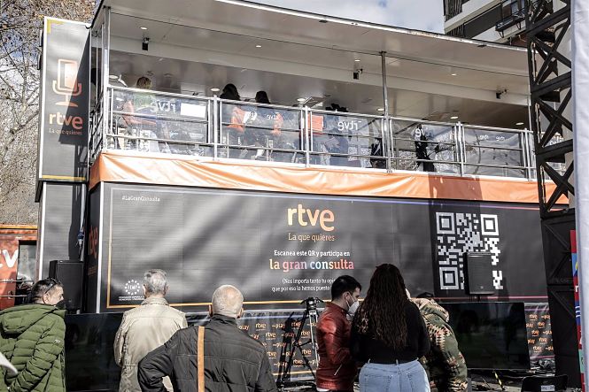 El estudio móvil de ‘La Gran Consulta’ de RTVE durante su visita a Benidorm, en imagen de archivo (JOAQUÍN REINA - EUROPA PRESS) 