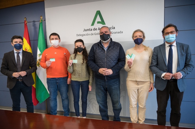 Entrega de las tarjetas (JUNTA)