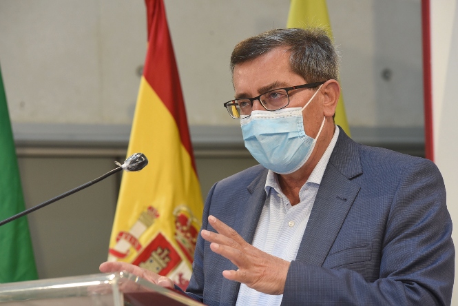 El presidente de la Diputación de Granada, José Entrena (DIPUTACIÓN)
