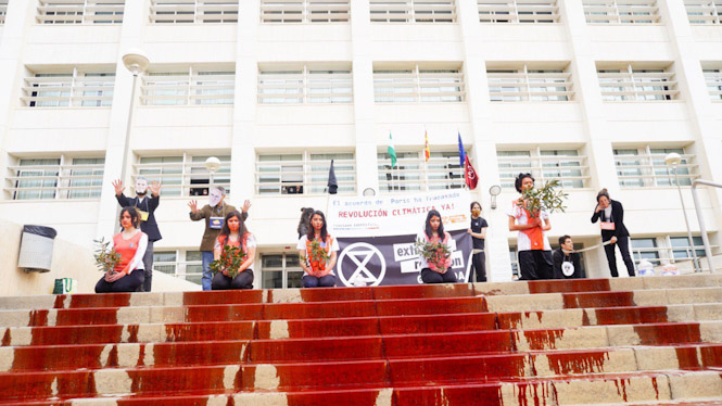 Imagen de la performance (REBELLION CIENTÍFICA) 