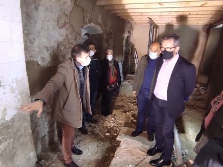 Visita de la Junta y el Ayuntamiento al futuro Museo del Legado del Agua de Huétor Tájar (JUNTA) Visita de la Junta y el Ayuntamiento al futuro Museo del Legado del Agua de Huétor Tájar (JUNTA)