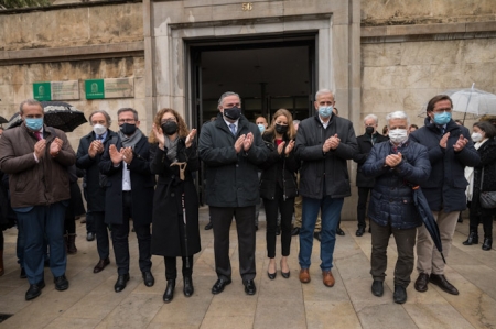 Minuto de silencio en la Delegación del gobierno (JUNTA) 