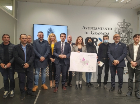 Presentación de la ampliación del área de prestación conjunta del servicio de taxi (JAVIER ALGARRA / AYUNTAMIENTO) 
