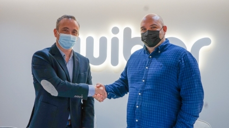 Imagen de la firma del convenio (COFRADIAS DE MOTRIL)