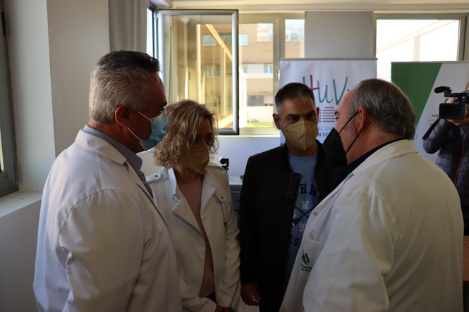 Profesionales del Hospital Virgen de las Nieves (JUNTA)