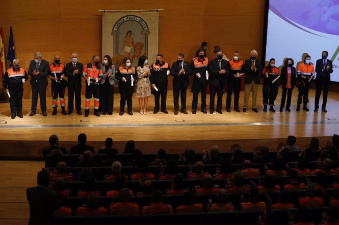 Entrega de la Medalla al Mérito de Protección Civil a las Agripaciones Locales del Voluntariado de Granada (JUNTA DE ANDALUCÍA) 