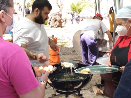 Preparación de las papas a lo pobre (AYTO. LA ZUBIA) Preparación de las papas a lo pobre (AYTO. LA ZUBIA)