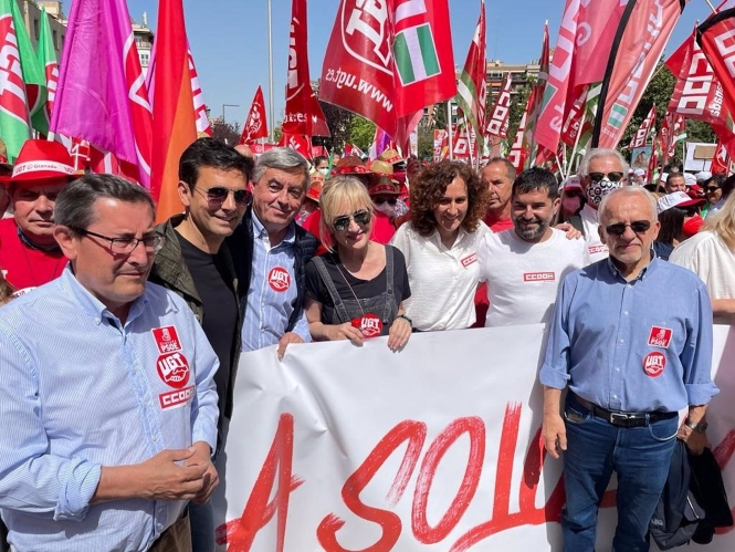 El secretario general del PSOE de Granada, Pepe Entrena, durante la manifestación del 1 de mayo (PSOE GRANADA) 